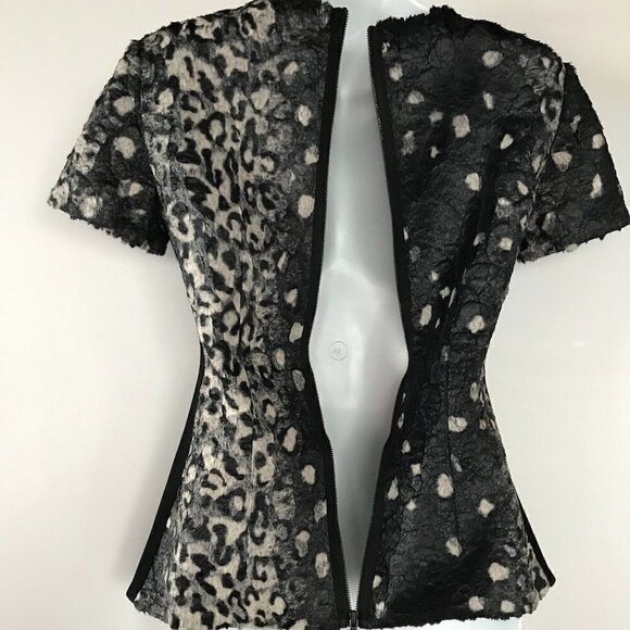 BCBGMaxAzria flattering textured tulum black/grey fun faux fur fitted top, xxs - Picture 9 of 16